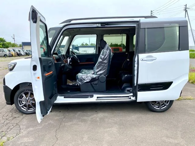 Daihatsu TANTO FUN CR0SS 2024 — миниатюра 4
