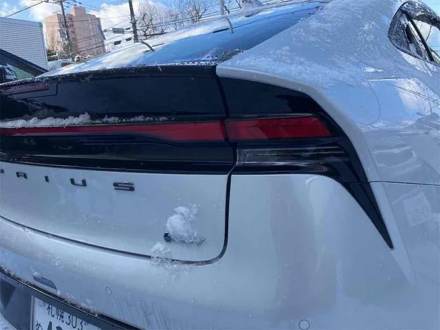 Toyota Prius Z 2025 — миниатюра 3