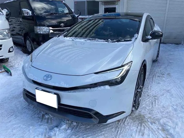 Toyota Prius Z 2025 — фото 1, купить с доставкой в Москву