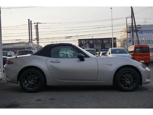 Mazda ROADSTER 990S 2022 — миниатюра 3