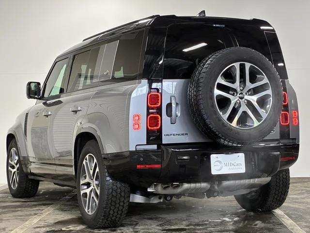 Land Rover Defender 110X-DYNAMIC SE D300 2023 — миниатюра 3