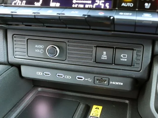 Toyota LAND CRUISER 250 VX FIRST EDITION 2024 — миниатюра 5