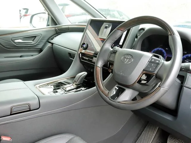 Toyota VELLFIRE HYBRID Z PREMIER 2023 — миниатюра 4