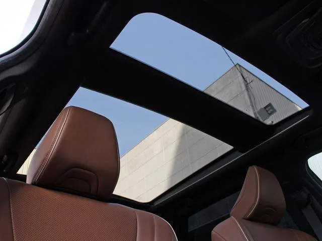 Toyota CROWN ESTATE Z 2025 — миниатюра 2