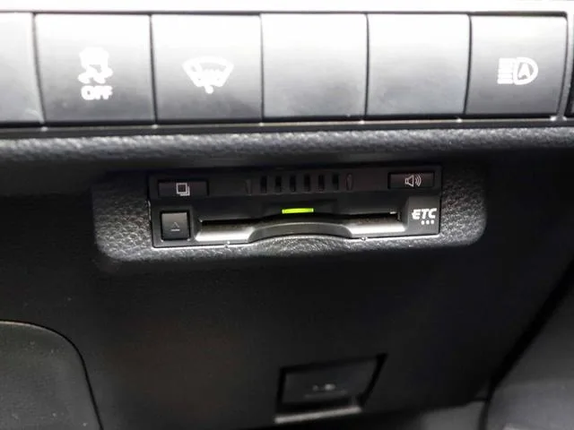 Toyota COROLLA TOURING HYBRID G-X 2022 — миниатюра 4