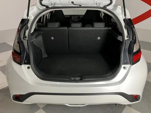 Toyota AQUA X 2023 — миниатюра 5