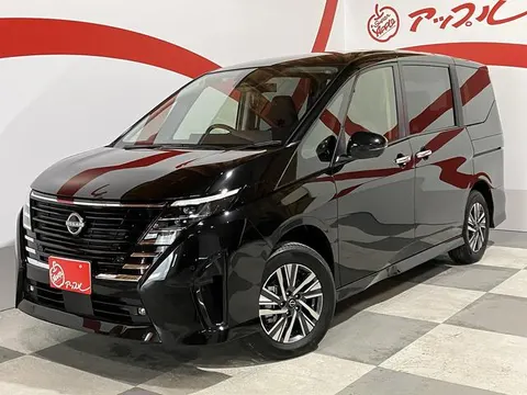 Nissan SERENA 2025 купить в Москве