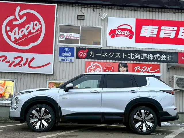 Mitsubishi OUTLANDER PHEV P EXECUTIVE PACKAGE 2024 — миниатюра 2