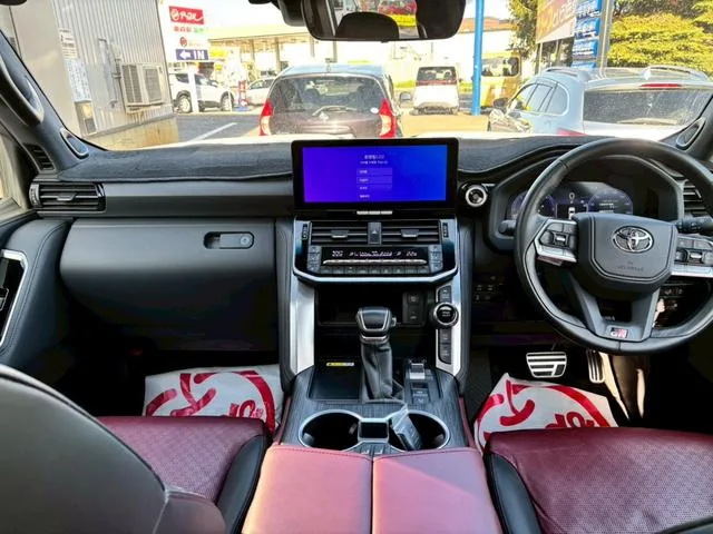 Toyota LAND CRUISER GR SPORT 2025 — миниатюра 3