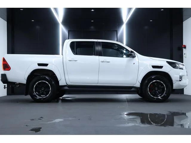 Toyota HILUX Z GR SPORT 2023 — миниатюра 2