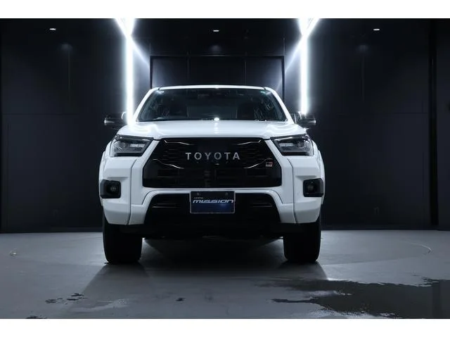 Toyota HILUX Z GR SPORT 2023 — фото 1, купить с доставкой в Москву