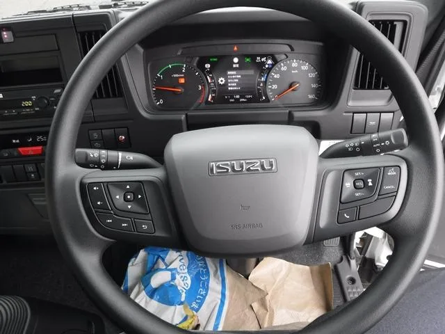Isuzu FORWARD 2025 — миниатюра 5