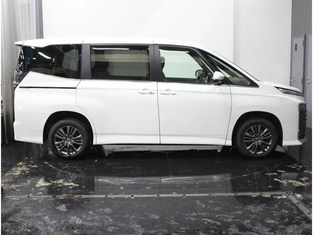 Toyota VOXY S-Z 2024 — миниатюра 2