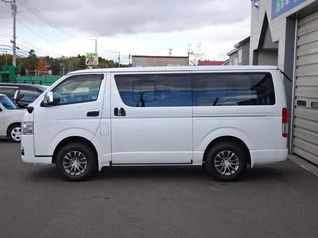 Toyota HIACE VAN SUPER GL DARK PRIME II 2022 — миниатюра 3