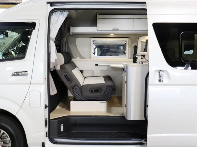 Toyota HIACE VAN 2025 — миниатюра 2