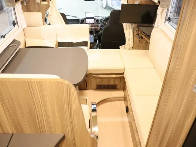 Toyota CAMROAD 2022 — миниатюра 2
