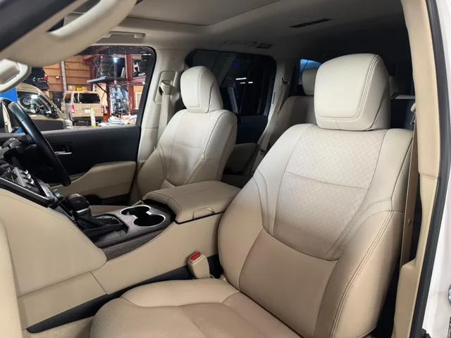 Toyota Land Cruiser ZX 2023 — миниатюра 3