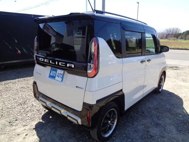 Mitsubishi DELICA MINI T PREMIUM 2023 — миниатюра 2