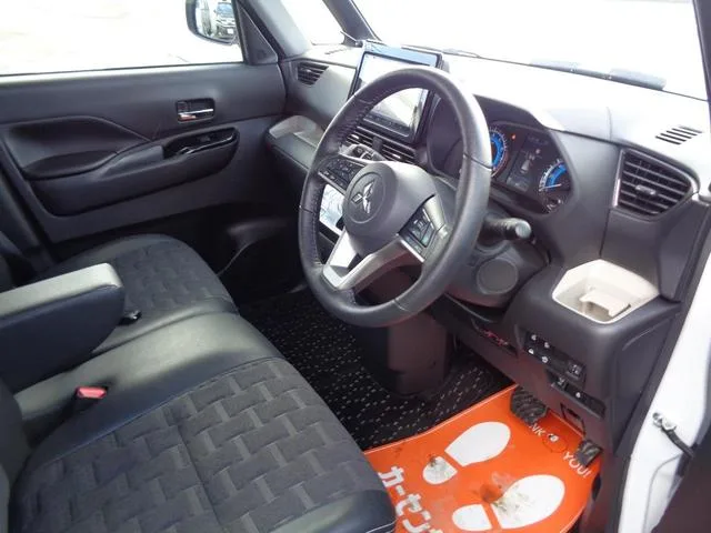 Mitsubishi DELICA MINI T PREMIUM 2023 — миниатюра 3