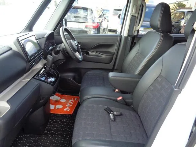 Mitsubishi DELICA MINI T PREMIUM 2023 — миниатюра 4