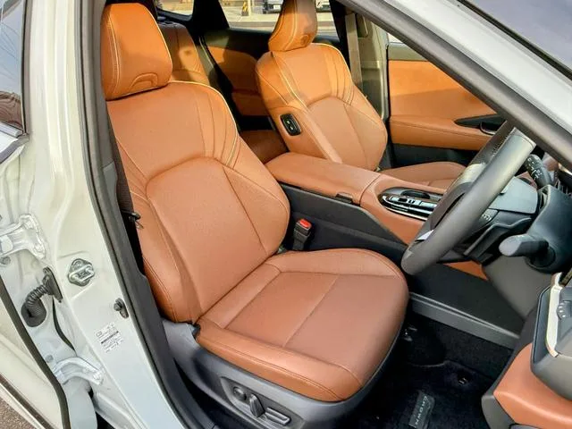 Toyota CROWN ESTATE Z 2025 — миниатюра 3