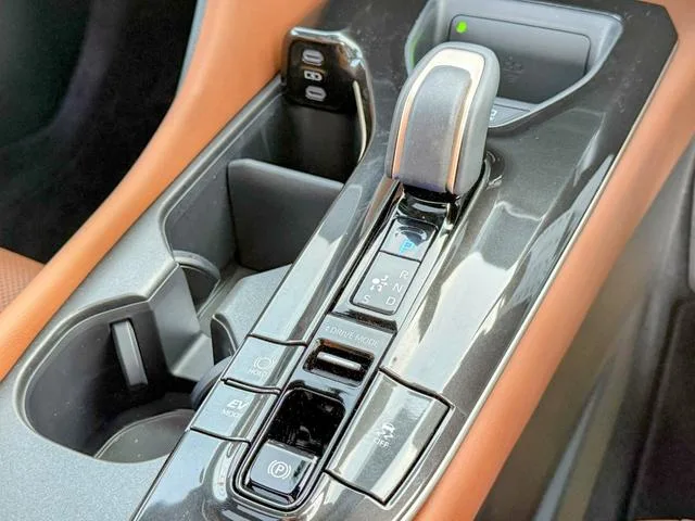 Toyota CROWN ESTATE Z 2025 — миниатюра 5