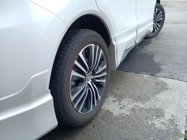 Toyota HARRIER PHEV Z 2023 — миниатюра 5