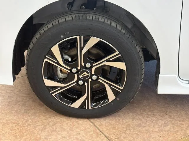 Daihatsu TANTO CUSTOM X 2025 — миниатюра 4