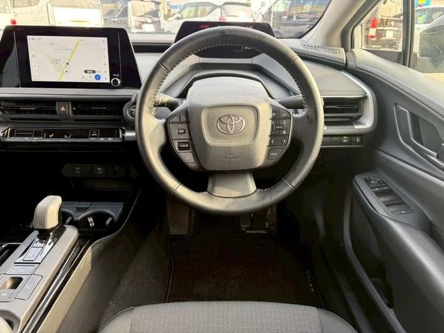 Toyota PRIUS X 2023 — миниатюра 3
