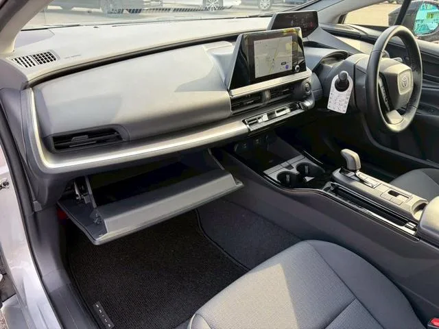 Toyota PRIUS X 2023 — миниатюра 4