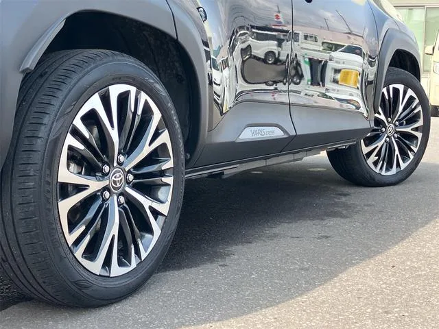 Toyota YARIS CROSS HYBRID Z 2023 — миниатюра 4