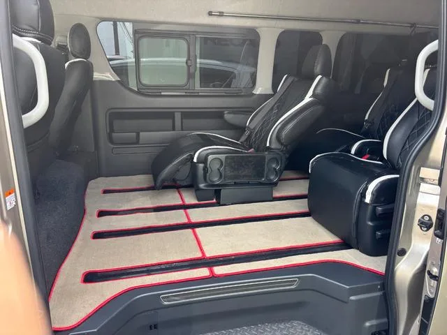 Toyota HIACE WAGON GRAND CABIN FINE TECH TOURER 2023 — миниатюра 4
