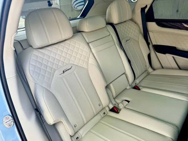 Bentley BENTAYGA SPEED 2023 — миниатюра 2