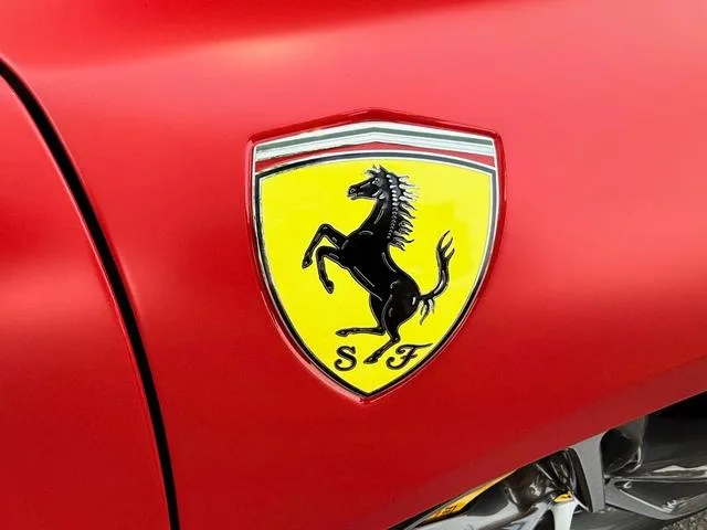 Ferrari 296GTS 2025 — миниатюра 2