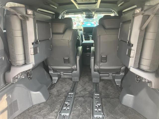 Toyota ALPHARD HYBRID Z 2025 — миниатюра 5