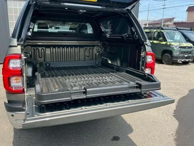 Toyota HILUX Z 2023 — миниатюра 2