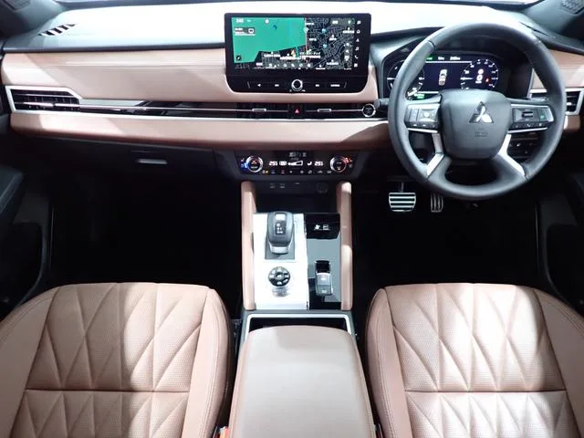 Mitsubishi OUTLANDER PHEV P EXECUTIVE PACKAGE 2024 — миниатюра 4
