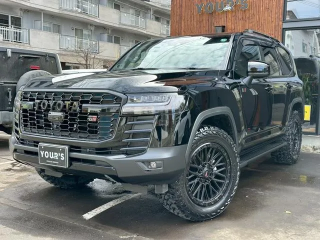 Toyota Land Cruiser GR SPORT 2024 — фото 1, купить с доставкой в Москву