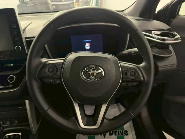 Toyota CorollaCross HYBRID Z 2022 — миниатюра 5