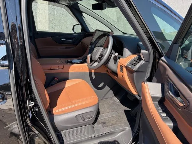 Toyota VELLFIRE HYBRID Z PREMIER 2023 — миниатюра 4