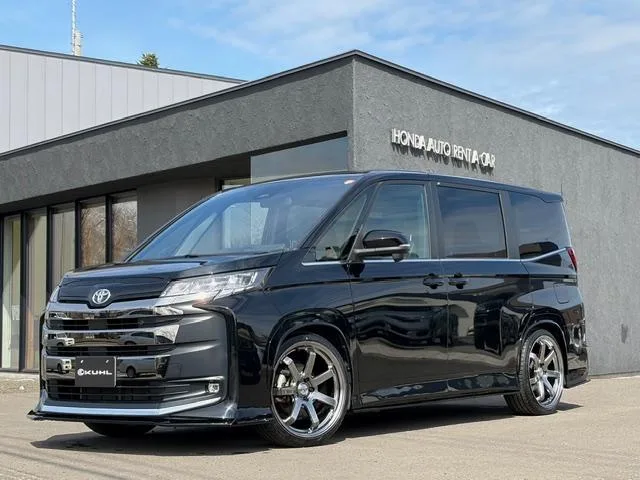 Toyota NOAH S-Z 2023 — фото 1, купить с доставкой в Москву