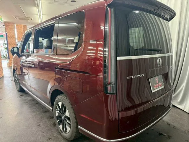 Honda STEPWAGON SPADA PREMIUM LINE 2025 — миниатюра 4