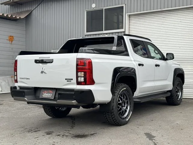 Mitsubishi TRITON GSR 2024 — миниатюра 5