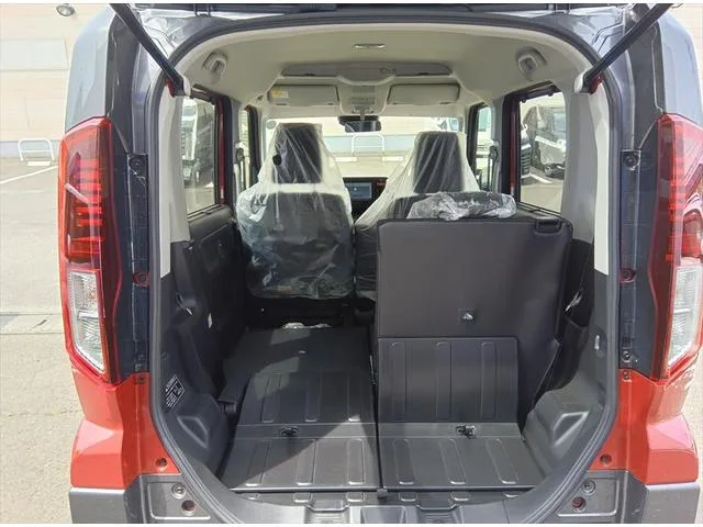 Suzuki SPACIA GEAR HYBRID XZ TURBO 2024 — миниатюра 3