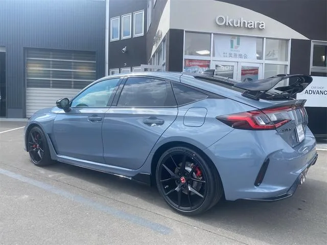 Honda CIVIC TYPE R RACING BLACK PACKAGE 2026 — миниатюра 2