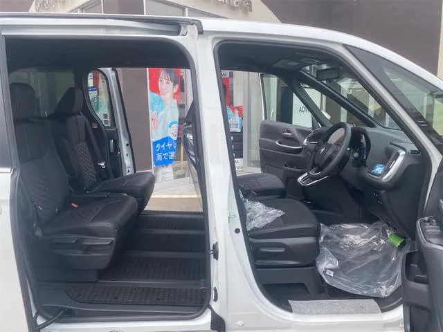 Toyota VOXY HYBRID S-Z 2026 — миниатюра 5