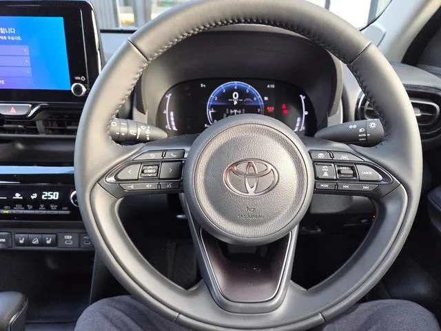 Toyota YARIS CROSS Z 2026 — миниатюра 5