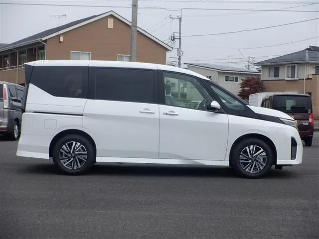 Nissan SERENA HIGHWAY STAR V 2024 — миниатюра 2