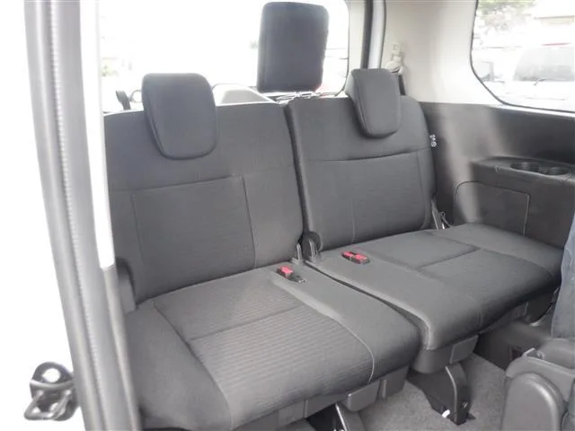 Nissan SERENA HIGHWAY STAR V 2024 — миниатюра 4