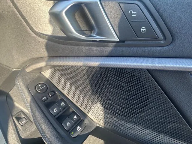 BMW 1 Series 118D M SPORT 2023 — миниатюра 4